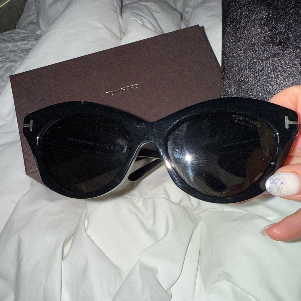 TOM FORD
Toni 55mm Polarized
Oval Sunglasses